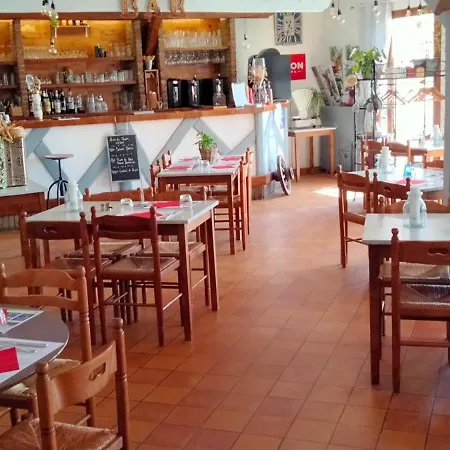 Panzió La Taverne 3*